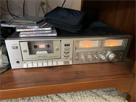 Great Finds Online Auctions - Realistic SCT-3100 Stereo Cassette Tape Deck