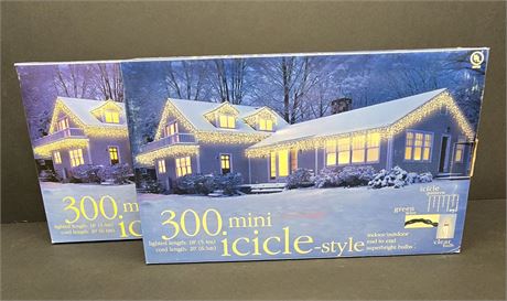 2 Boxes of 300 mini icicle lighting