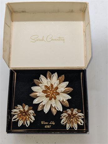 Vintage Sarah Coventry Water Lily Brooch & Clip Earrings