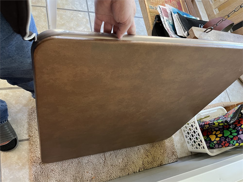 Great Finds Online Auctions - Foldable Square Card Table