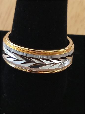 Very Nice 18k Gold Plated Men's Ring Like New