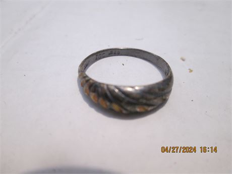 Vintage Size 5.5 Solid.925 Sterling Silver Ring 1.53 Grams