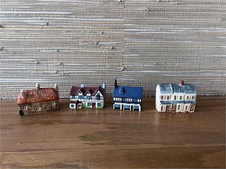Collection of John Putnams Heritage Houses Ceramic Houses (4)