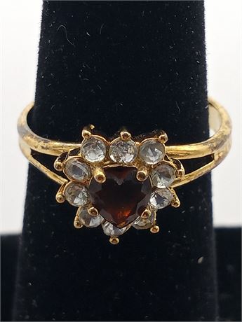 Vintage Amor Garnet Looking Ring This Has a Stretch Band for The Ring Size