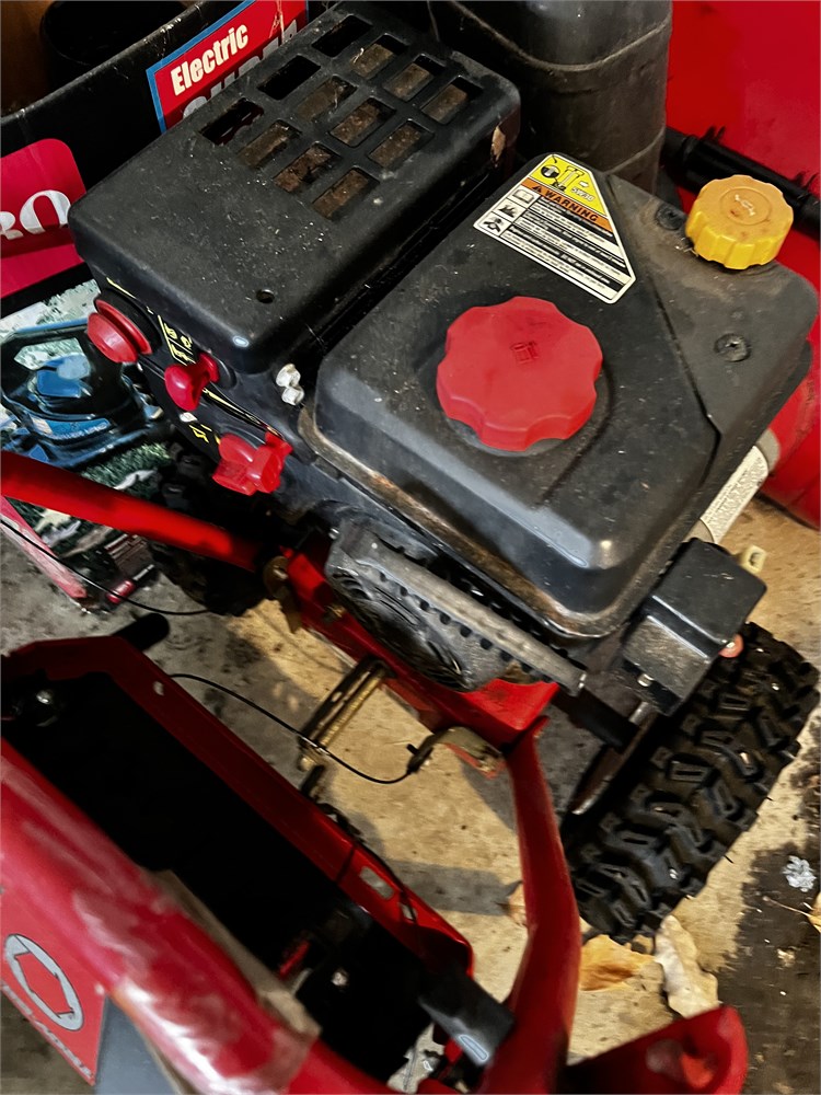 Great Finds Online Auctions - Troy Bilt Storm 5024 Large Snowblower