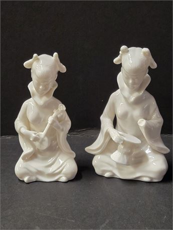 2 Fine Quality From Davar, Japan Figurines Playing Musical Instruments