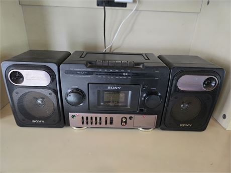 Sony CFS-1040 Stereo / Cassette Boombox