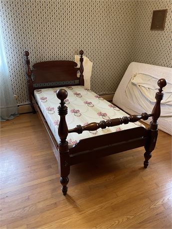 Solid Cherry Cannonball Twin Bed