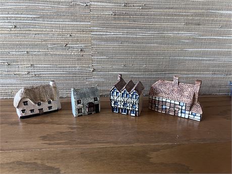 Collection of John Putnams Heritage Houses Ceramic Houses (4)