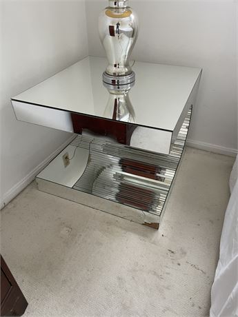 Contemporary Mirrored End Table