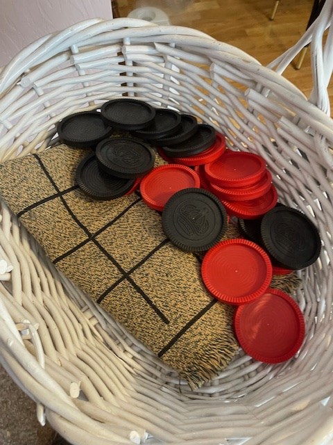 Great Finds Online Auctions - Checkers with Cloth Gameboard in White Basket