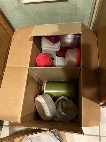 Plastic Ware and More Lot