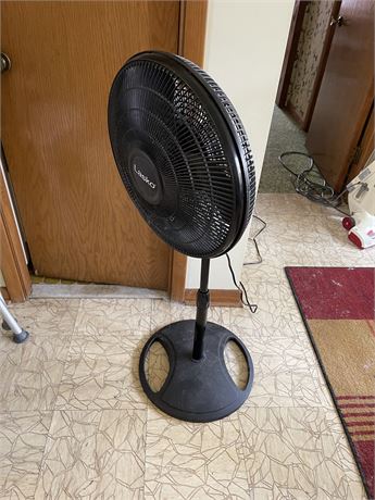 Lakso Oscillating Stand Fan