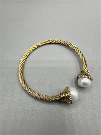 Contemporary Fashion Gold & Pearl Bangle Bracelet