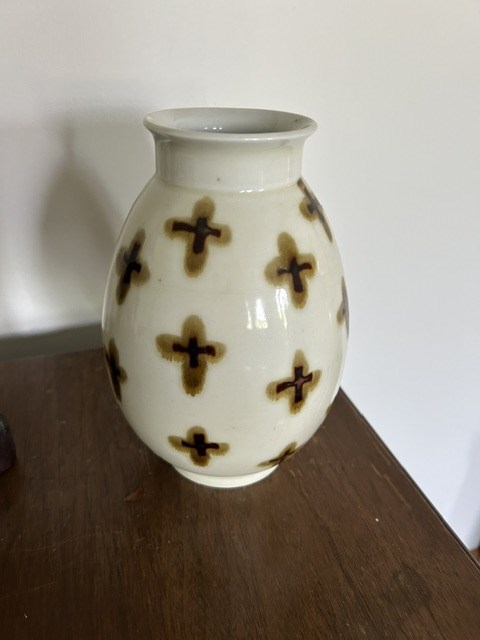Great Finds Online Auctions - White Ceramic Vase with Hand-painted