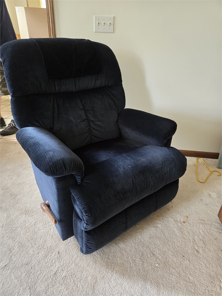 Great Finds Online Auctions Lazboy Rocker Recliner Navy Blue