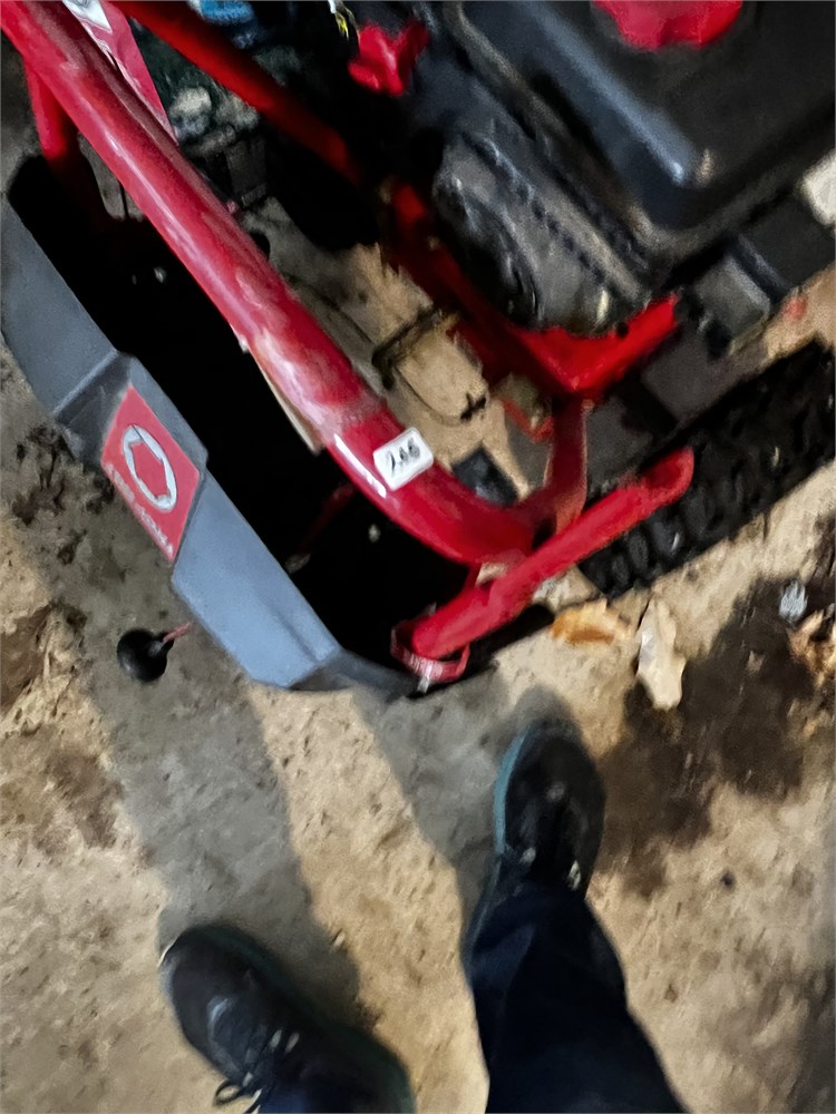 Great Finds Online Auctions - Troy Bilt Storm 5024 Large Snowblower