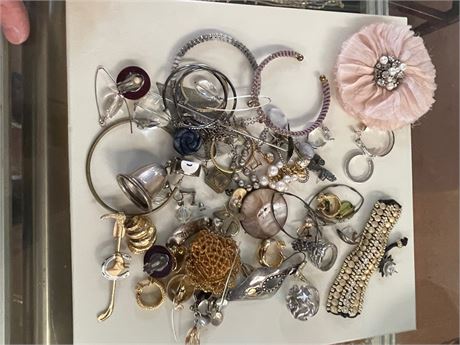 Mixed Selection of Costume Jewelry