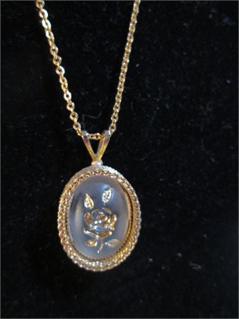 Vintage MCM 18" Gold Tone W/ Etched Rose Pendant Necklace