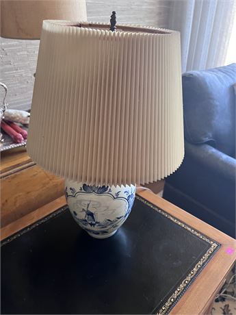 VIntage Delft Blue Table Lamp