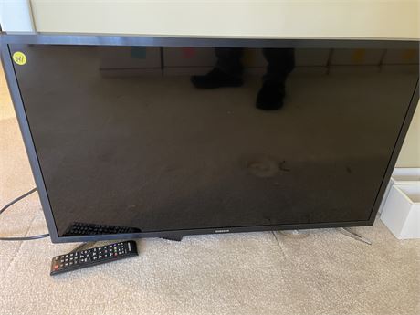 Samsung 32” TV with Remote