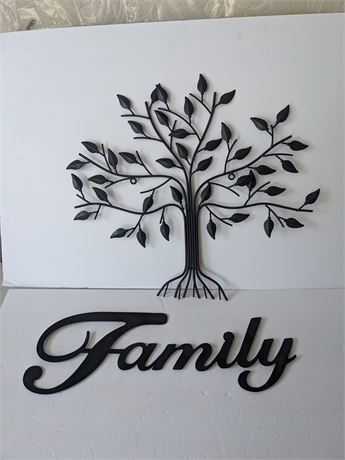 Metal Wall Art- Tree & Family Sign