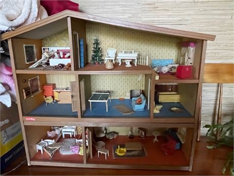 Lundby Dollhouse & Furniture