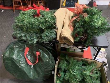 Outdoor Christmas Wreaths and Garland