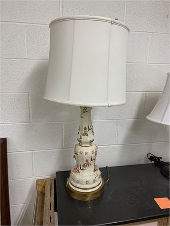 Vintage Applied Porcelain Floral Table Lamp