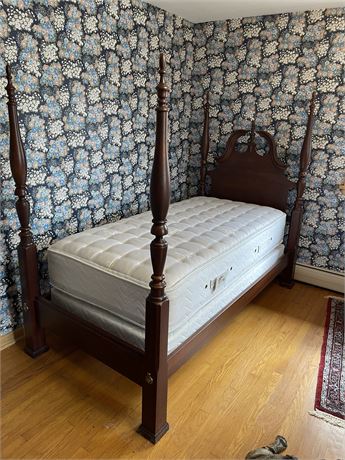 Contemporary Cherry Twin 4 Poster Bed