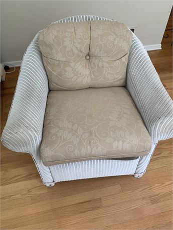 Classic White Wicker Armchair With Cushions