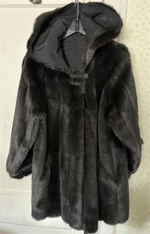 Vintage Ladies Faux Fur Coat