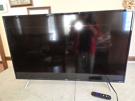 Great Finds Online Auctions - TLC Roku TV w/ Remote