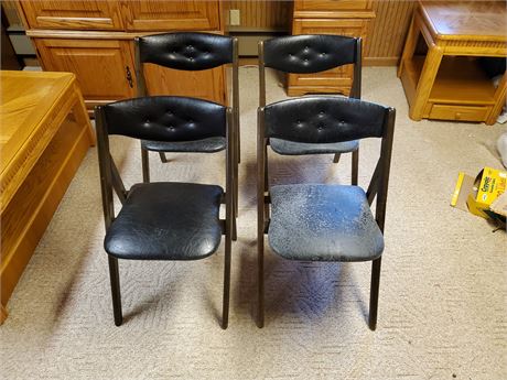 Great Finds Online Auctions 4 Vtg Stakmore Folding Chairs   9d3b6f56 0ef8 4811 8a3b 7284fcadd950 Fullsize 