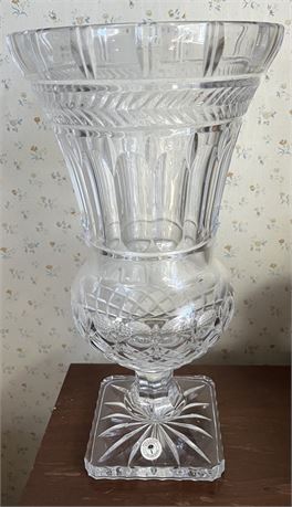 Signed Bombay Leaded Slovakian Crystal Footed Vase