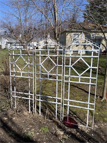White Iron Garden Fence