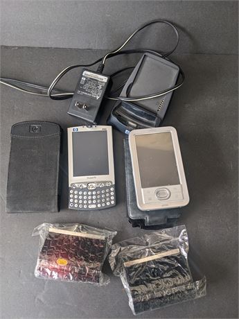 HP Pocket PC & Palm LifeDrive with 2 New Change Purses