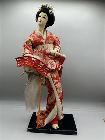 Vintage Japanese Geisha Woman 16" Doll