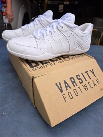 Varsity Footwear - Varsity "Charge" NEW