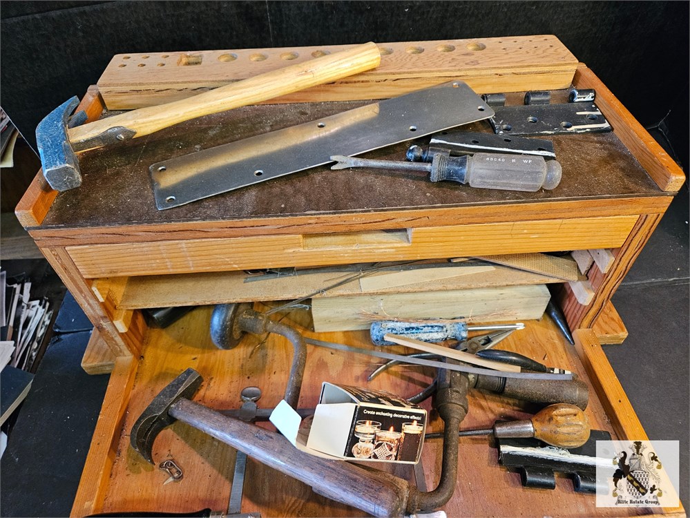 Great Finds Online Auctions - Vintage hand Crafted 20