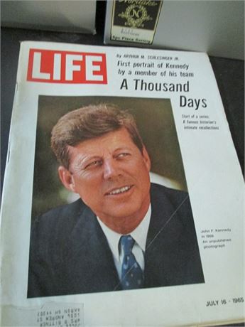 Vintage 1960's Life Magazine Kennedy 1000 Days Colletible Magazine 102 Pgs