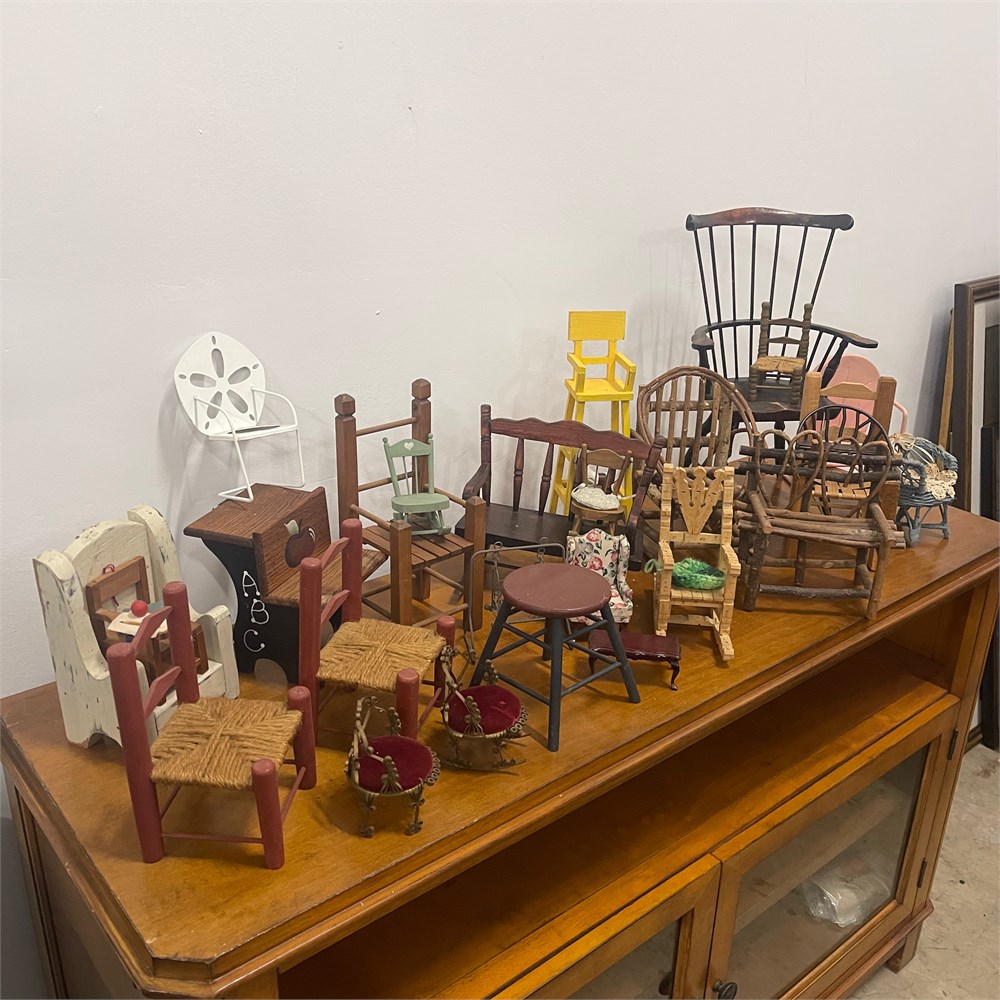 Mini Chair Collection Display Great Finds Online Auctions - Decorative Miniature Doll Chair Collection