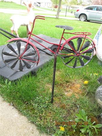 Vintage 20" Hand Crafted Metal Welded Bycycle Yard ornament Decoration