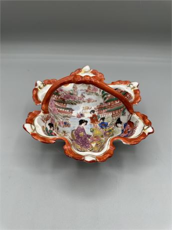 Antique Japanese Hand Painted Porcelain Blasket