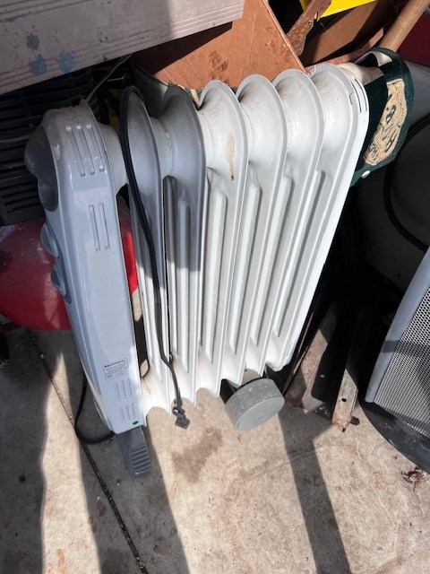 Holms Radiator Great Finds Online Auctions - Holmes Electric Oil-filled Radiator Heater