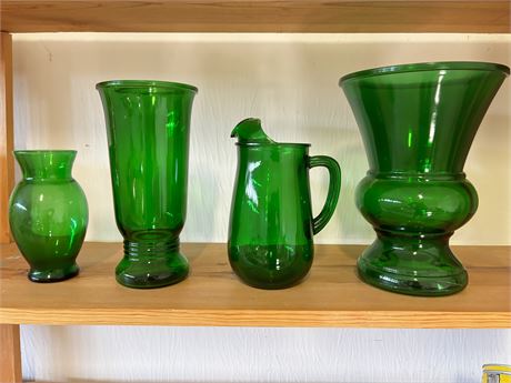 Emerald Green Depression Glass Lot Of Vases And Pitcher