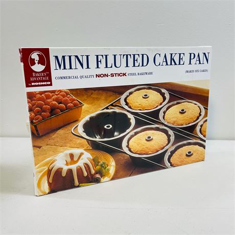 Great Finds Online Auctions - Baker's Advantage Mini Fluted Cake Pan