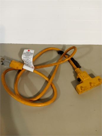 16 Gage Small Extensioncord with Surge Protector