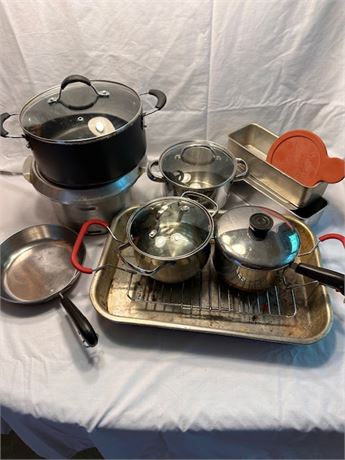 Kitchen Pan Lot