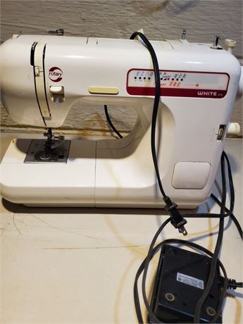 Great Finds Online Auctions - White Model 970 Sewing Machine